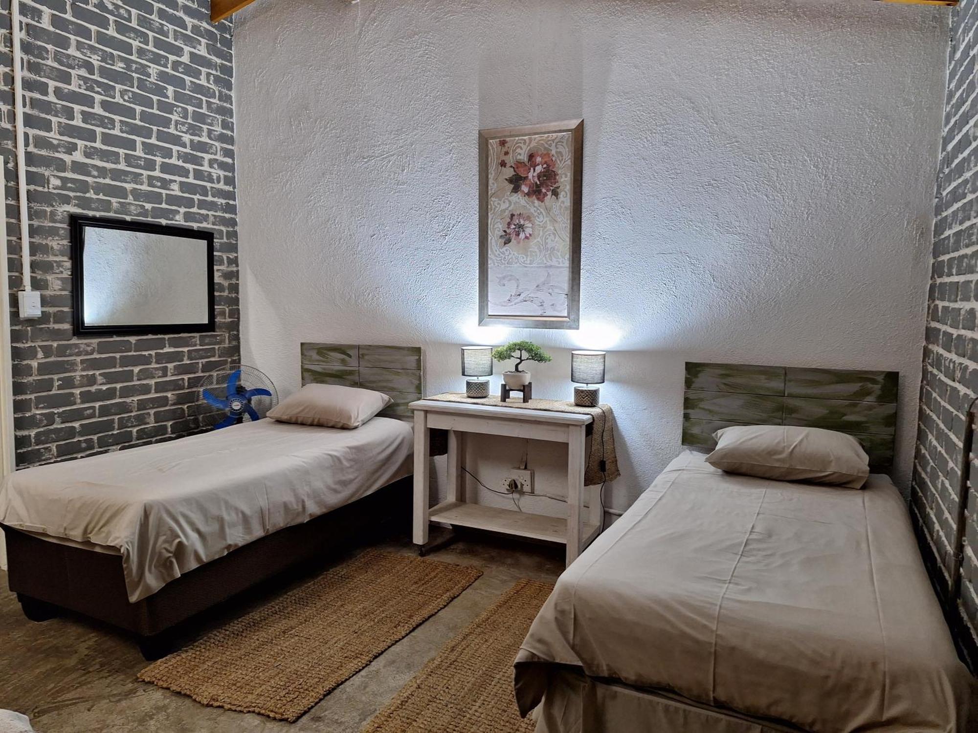 Numbi Hills Self-Catering Villa เฮซีวิว ภายนอก รูปภาพ