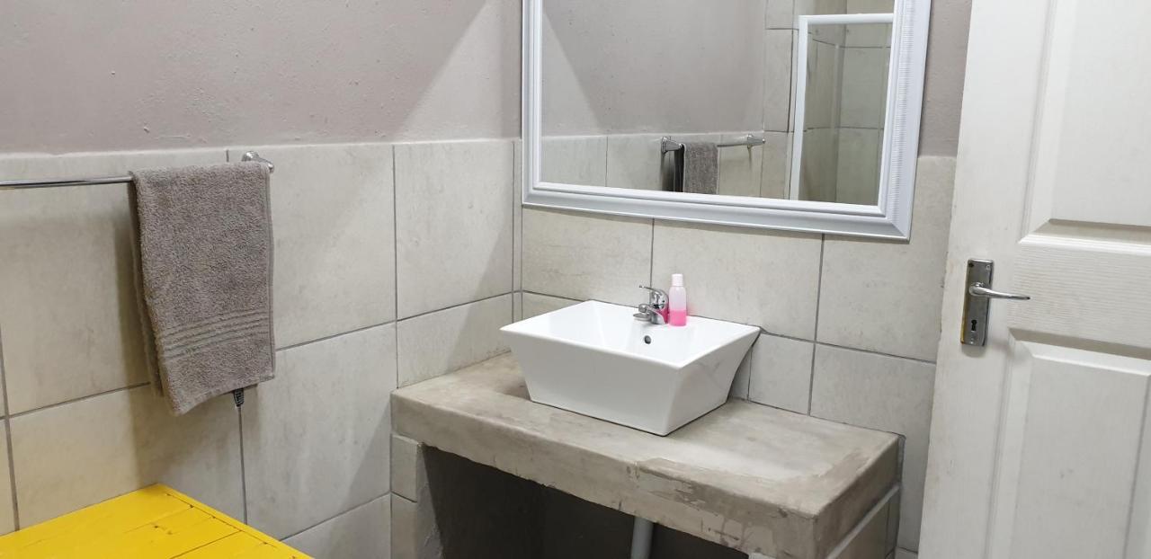Numbi Hills Self-Catering Villa เฮซีวิว ภายนอก รูปภาพ